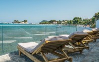   Denise Beach Hotel 4*  23