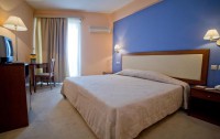 Four Seasons Hotel Glyfada 3*  4