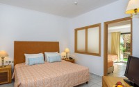 Annabelle Beach Resort 5*  3