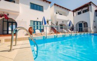   Iliana Apartments & Hotel 2*  18