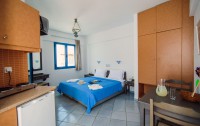   Iliana Apartments & Hotel 2*  11