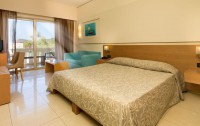   Amalthia Beach Resort 4*  7