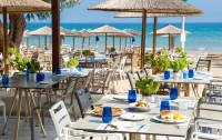   Amalthia Beach Resort 4*  15