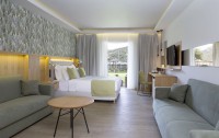 Dolce Attica Riviera 4*  5