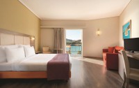 Dolce Attica Riviera 4*  3