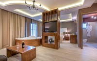 Elegance Luxury Executive Suites 5*  3