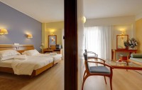 Esperia Hotel 3*  4