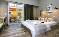   Zoe Hotel 4*  8