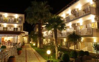   Sarantis Hotel 3*  14