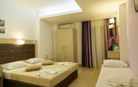 Dafni Plus Hotel 3*  5