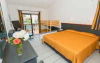 Golden Coast Hotel & Bungalows 4*  2