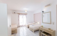   Malia Central Apartments 3*  8