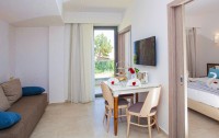 Minos Aparthotel And Suites 4*  5