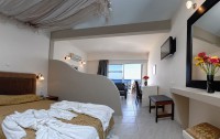 Mistral Mare Hotel 4*  4