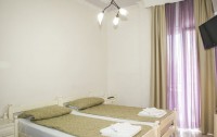 Zografos Hotel 2*  4