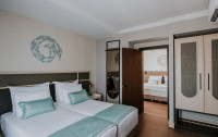 Pefkaki Boutique Hotel Loutraki 4*  4