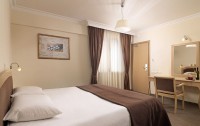   Parthenon Hotel 4*  3