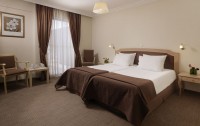 Parthenon Hotel 4*  5