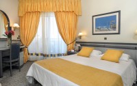   Emmantina Hotel 4*  9