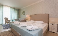   Therma Palace 5*  45