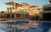   Apolonia Resort Apart Hotel 4*  12