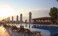   Apolonia Resort Apart Hotel 4*  11