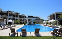   Apolonia Resort Apart Hotel 4*  1