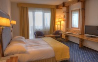   Kempinski Hotel Grand Arena 5*  52