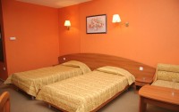   Estreya Palace 4*  20