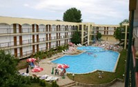 Amfora Beach Hotel 3*  5