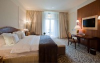   Kempinski Palace 5*  8