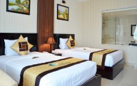   The Sailing Bay Beach Resort 4*  15