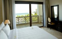   Olalani Resort And Condotel 5*  8