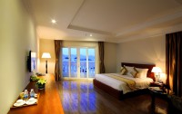 Nha Trang Palace 4*  3