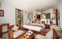   Ancient House Village Resort & Spa 4*  12