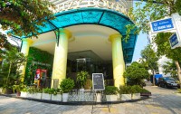   Ritzy Boutique 4*  7