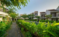   Hoi An Coco River Resort & Spa 4*  11