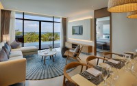   Premier Residences Emerald Bay 5*  6