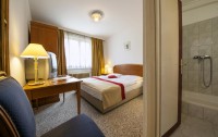 Hotel Zagreb 2*  3