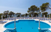 Bluesun Berulia Beach 4*  3