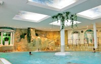   Dorint Sporthotel 4*  10