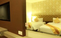   Hemingways Silk Hotel 3*  15