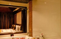   Rayaburi Hotel Patong 3*  16