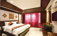   Rayaburi Hotel Patong 3*  12