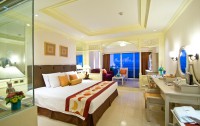   Royal Cliff Hotels Group 5*  70