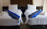   88 Hotel Phuket 2*  12