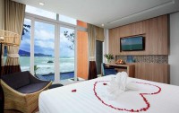   Novotel Phuket Kamala Beach 4*  37