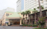   Jomtien Palm Beach Hotel & Resort 4*  28