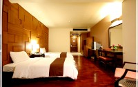   Sea Breeze Jomtien Resort 3*  8