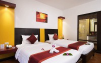   All Seasons Naiharn Phuket 3*  11